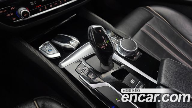 BMW 5-Series 520i Luxury