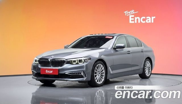 BMW 5-Series 520i Luxury