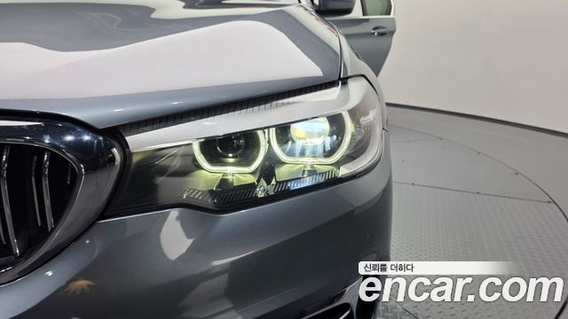 BMW 5-Series 520i Luxury