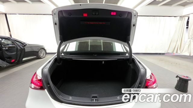 Mercedes-Benz E-Class E250 Avantgarde