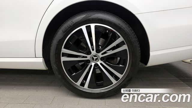 Mercedes-Benz E-Class E250 Avantgarde
