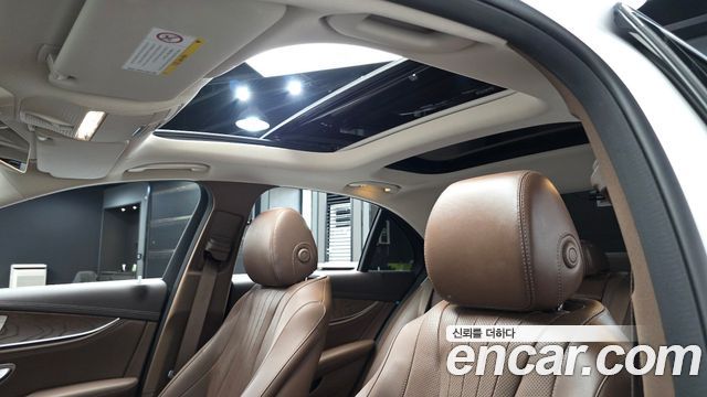 Mercedes-Benz E-Class E300 4MATIC Exclusive