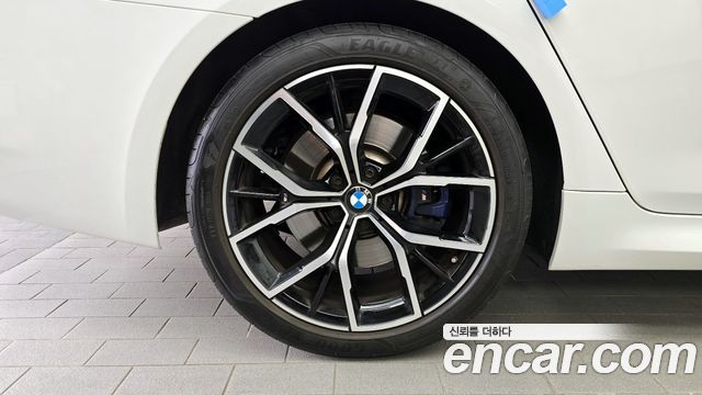 BMW 5-Series 530i xDrive M Sport Package