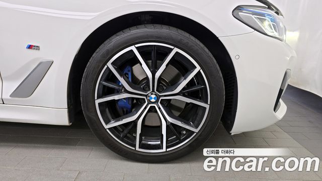 BMW 5-Series 530i xDrive M Sport Package