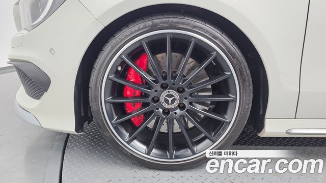 Mercedes-Benz CLA-Class CLA45 AMG 4MATIC