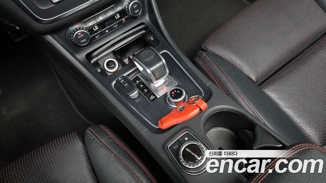 Mercedes-Benz CLA-Class CLA45 AMG 4MATIC