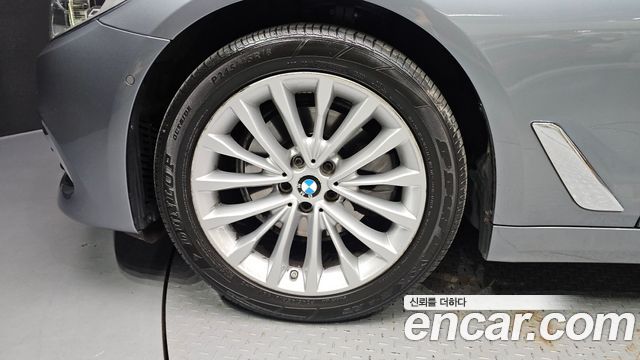 BMW 5-Series 520d Luxury Plus