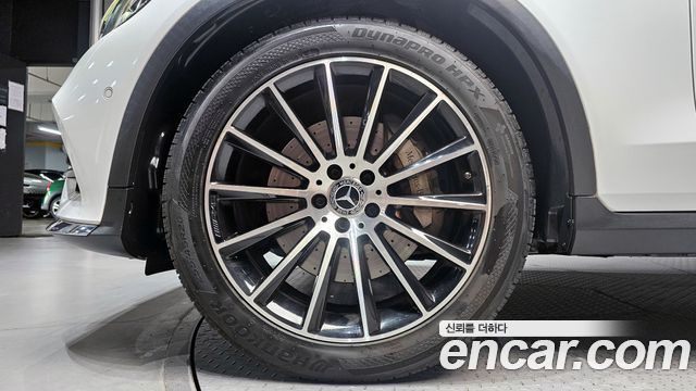 Mercedes-Benz GLC-Class GLC300 4MATIC AMG Line Coupe