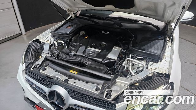 Mercedes-Benz GLC-Class GLC300 4MATIC AMG Line Coupe