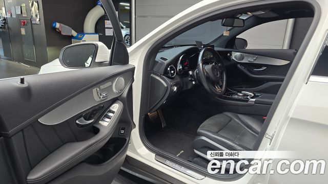 Mercedes-Benz GLC-Class GLC300 4MATIC AMG Line Coupe