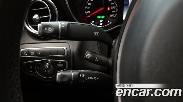 Mercedes-Benz GLC-Class GLC300 4MATIC AMG Line Coupe
