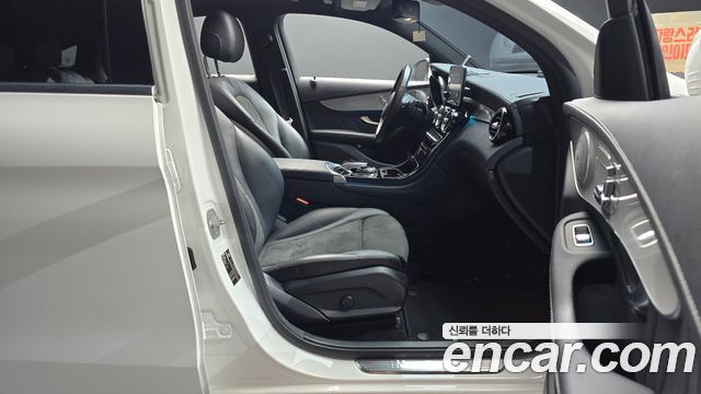 Mercedes-Benz GLC-Class GLC300 4MATIC AMG Line Coupe