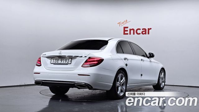 Mercedes-Benz E-Class E200 Avantgarde