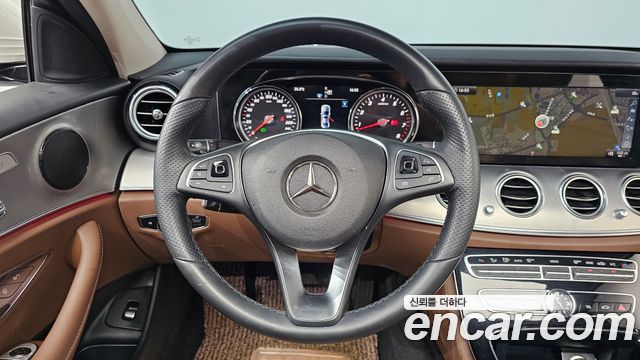 Mercedes-Benz E-Class E200 Avantgarde