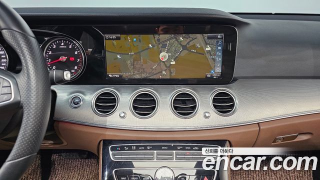 Mercedes-Benz E-Class E200 Avantgarde