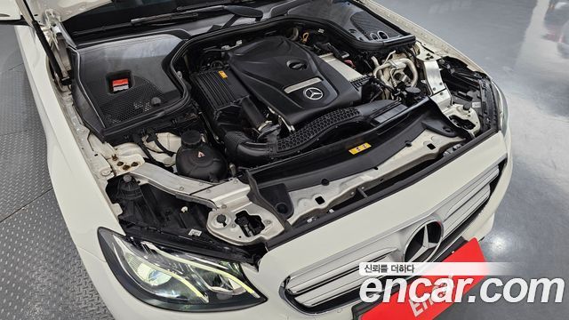 Mercedes-Benz E-Class E200 Avantgarde