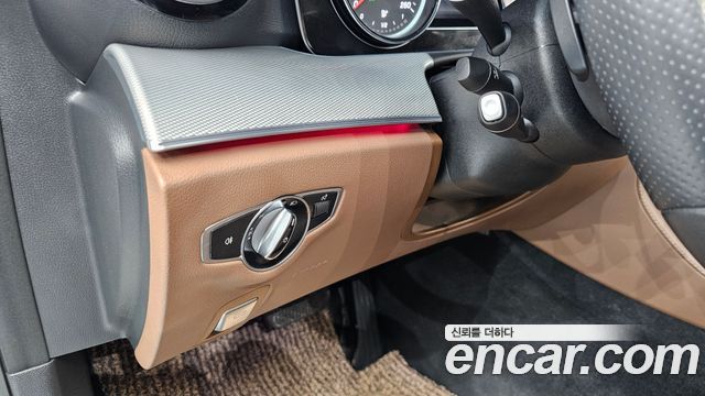 Mercedes-Benz E-Class E200 Avantgarde