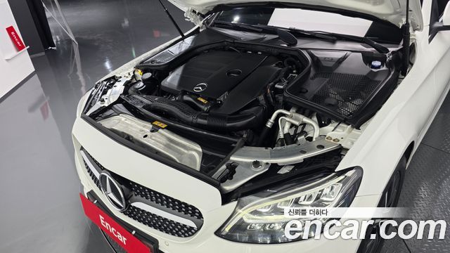 Mercedes-Benz C-Class C200