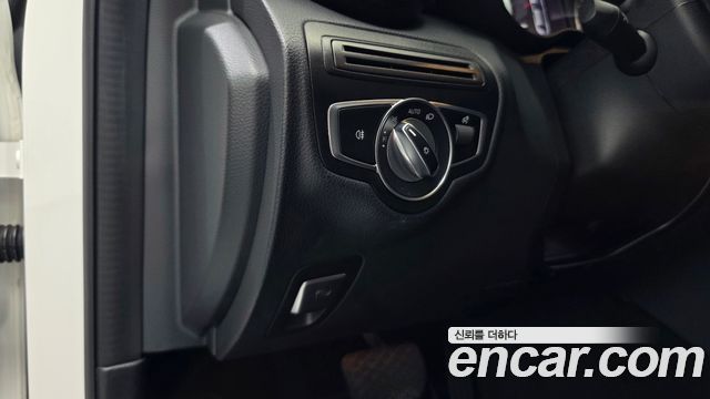 Mercedes-Benz C-Class C200