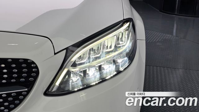 Mercedes-Benz C-Class C200