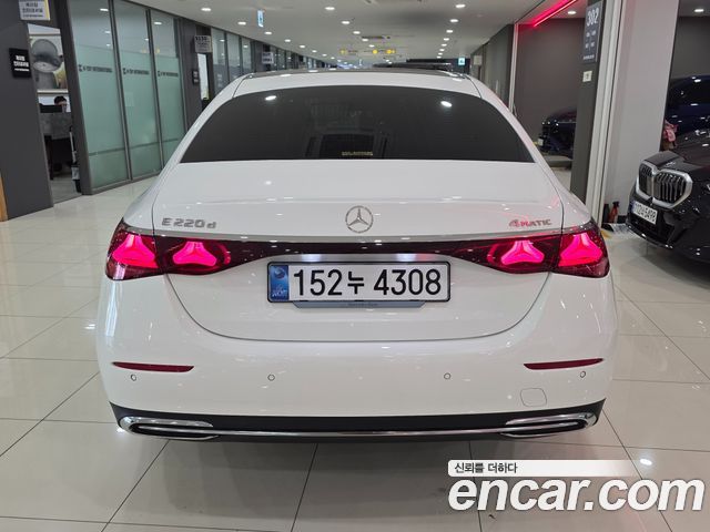 Mercedes-Benz E-Class E220d 4MATIC Exclusive