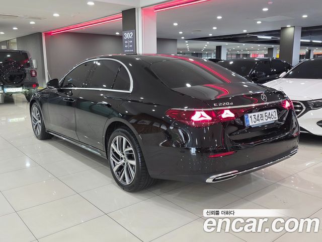 Mercedes-Benz E-Class E220d 4MATIC Exclusive