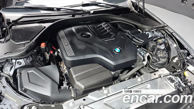 BMW 3-Series 320i Luxury