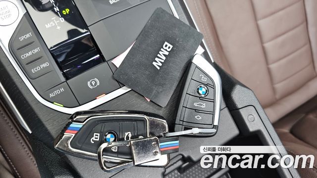 BMW 3-Series 320i Luxury