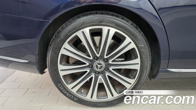 Mercedes-Benz E-Class E400 4MATIC Exclusive
