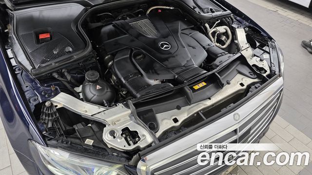 Mercedes-Benz E-Class E400 4MATIC Exclusive