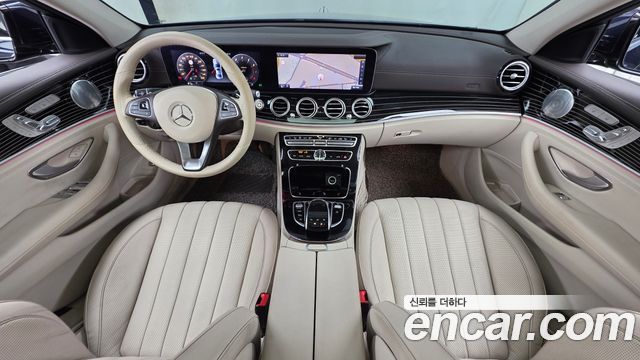 Mercedes-Benz E-Class E400 4MATIC Exclusive