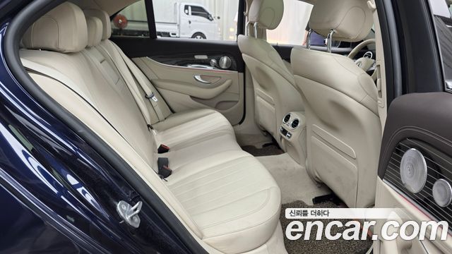 Mercedes-Benz E-Class E400 4MATIC Exclusive