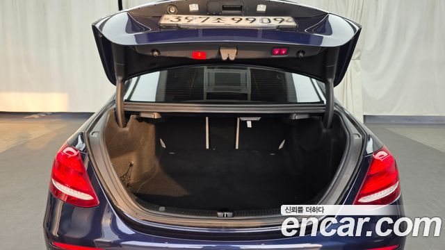 Mercedes-Benz E-Class E400 4MATIC Exclusive