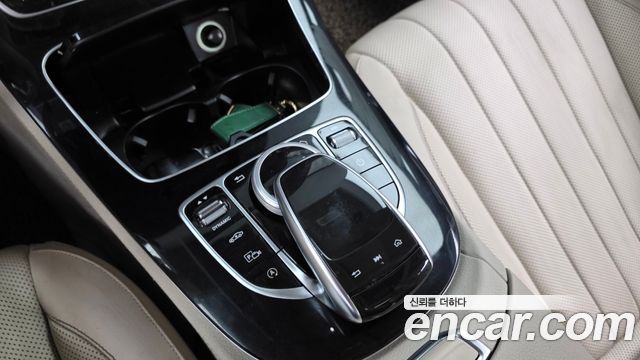 Mercedes-Benz E-Class E400 4MATIC Exclusive