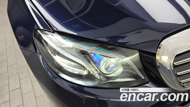 Mercedes-Benz E-Class E400 4MATIC Exclusive