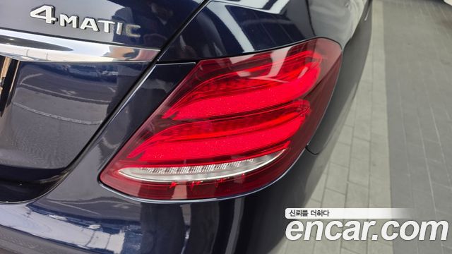 Mercedes-Benz E-Class E400 4MATIC Exclusive