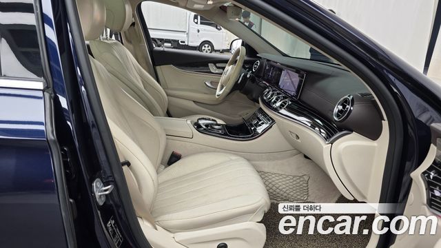 Mercedes-Benz E-Class E400 4MATIC Exclusive