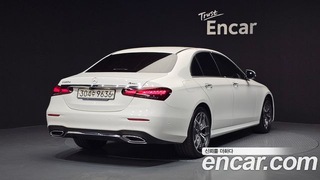 Mercedes-Benz E-Class E220d 4MATIC AMG Line