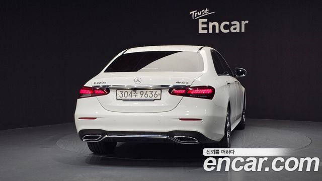 Mercedes-Benz E-Class E220d 4MATIC AMG Line