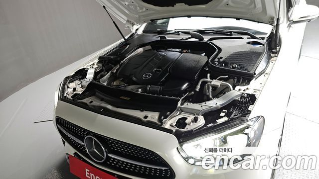Mercedes-Benz E-Class E220d 4MATIC AMG Line