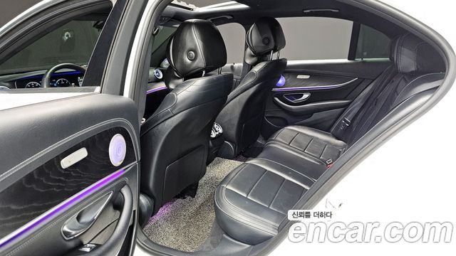 Mercedes-Benz E-Class E220d 4MATIC AMG Line