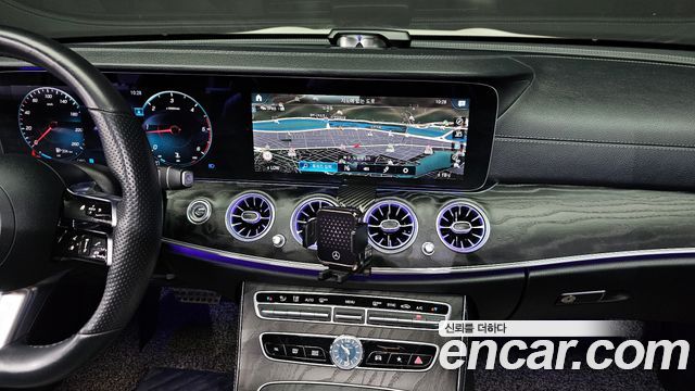 Mercedes-Benz E-Class E220d 4MATIC AMG Line