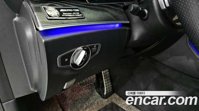 Mercedes-Benz E-Class E220d 4MATIC AMG Line