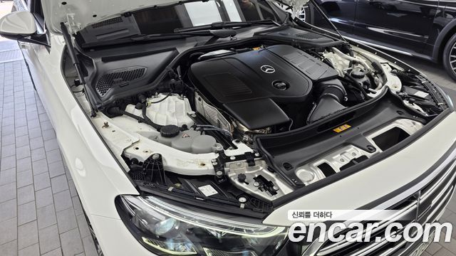 Mercedes-Benz E-Class E300 4MATIC Exclusive