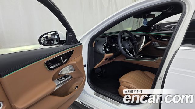 Mercedes-Benz E-Class E300 4MATIC Exclusive