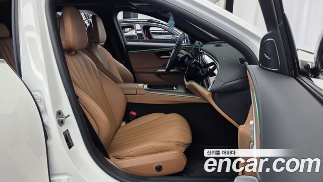 Mercedes-Benz E-Class E300 4MATIC Exclusive