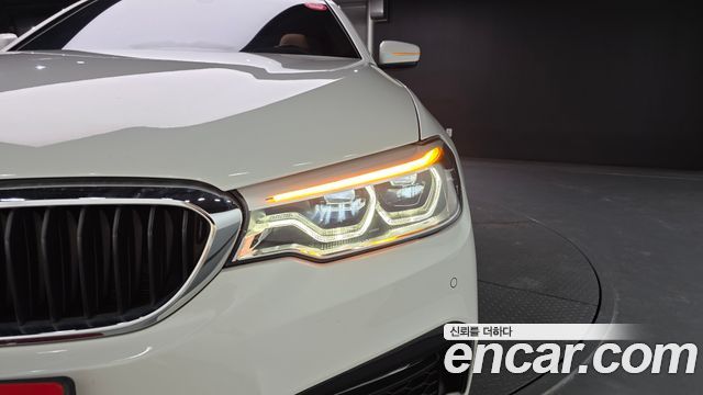 BMW 5-Series 530i M Sport Package