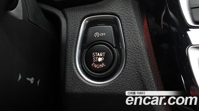 BMW 3-Series 330i M Sport Shadow
