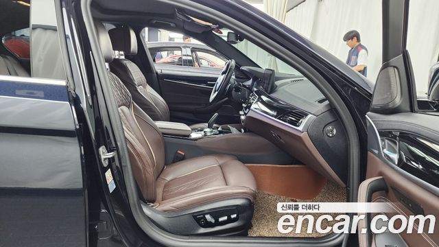 BMW 5-Series 530e M Sport