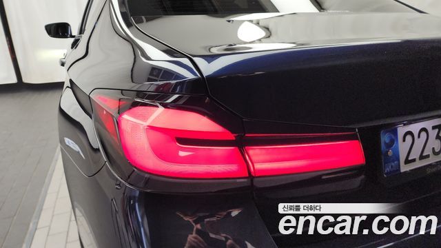 BMW 5-Series 530e M Sport